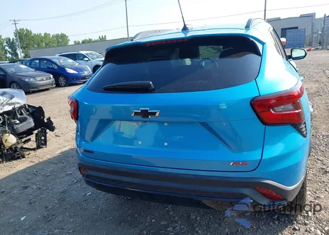 2025 Chevrolet Trax Fwd 2Rs z USA, uszkodzony, nr VIN KL77LJEP3SC033204